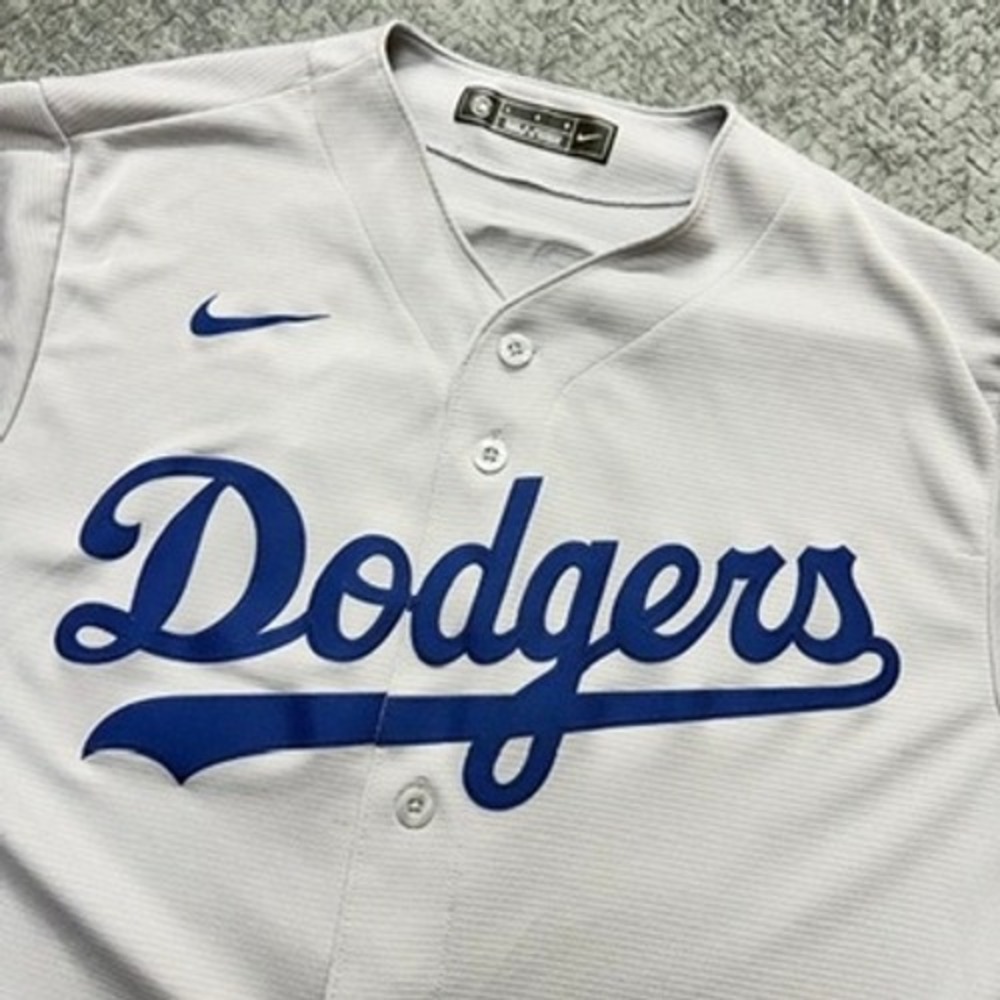 Nike Dodgers Jersey Mens Large Grey Julio Urias 2020 World Series Patch